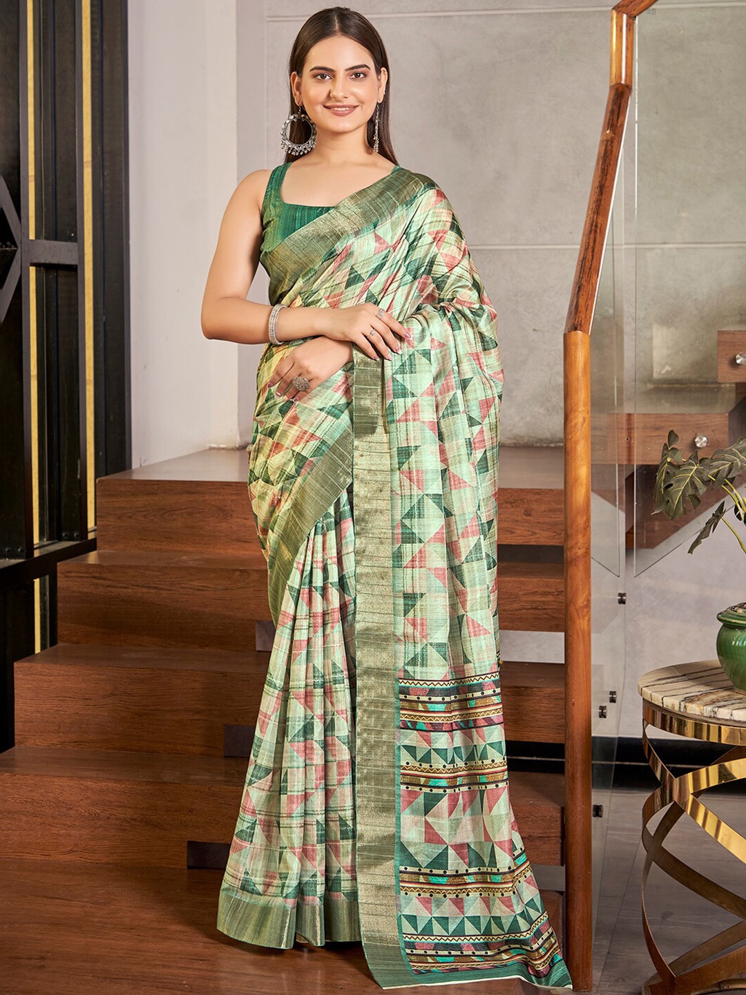 

Vishudh Geometric Printed Zari Saree, Green
