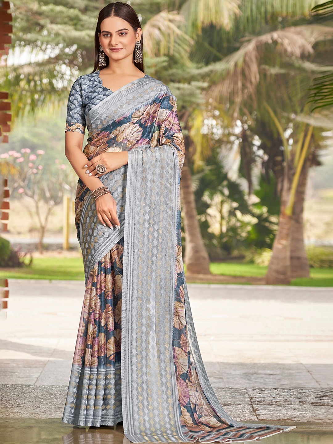 

Vishudh Floral Printed Embroidered Saree, Blue