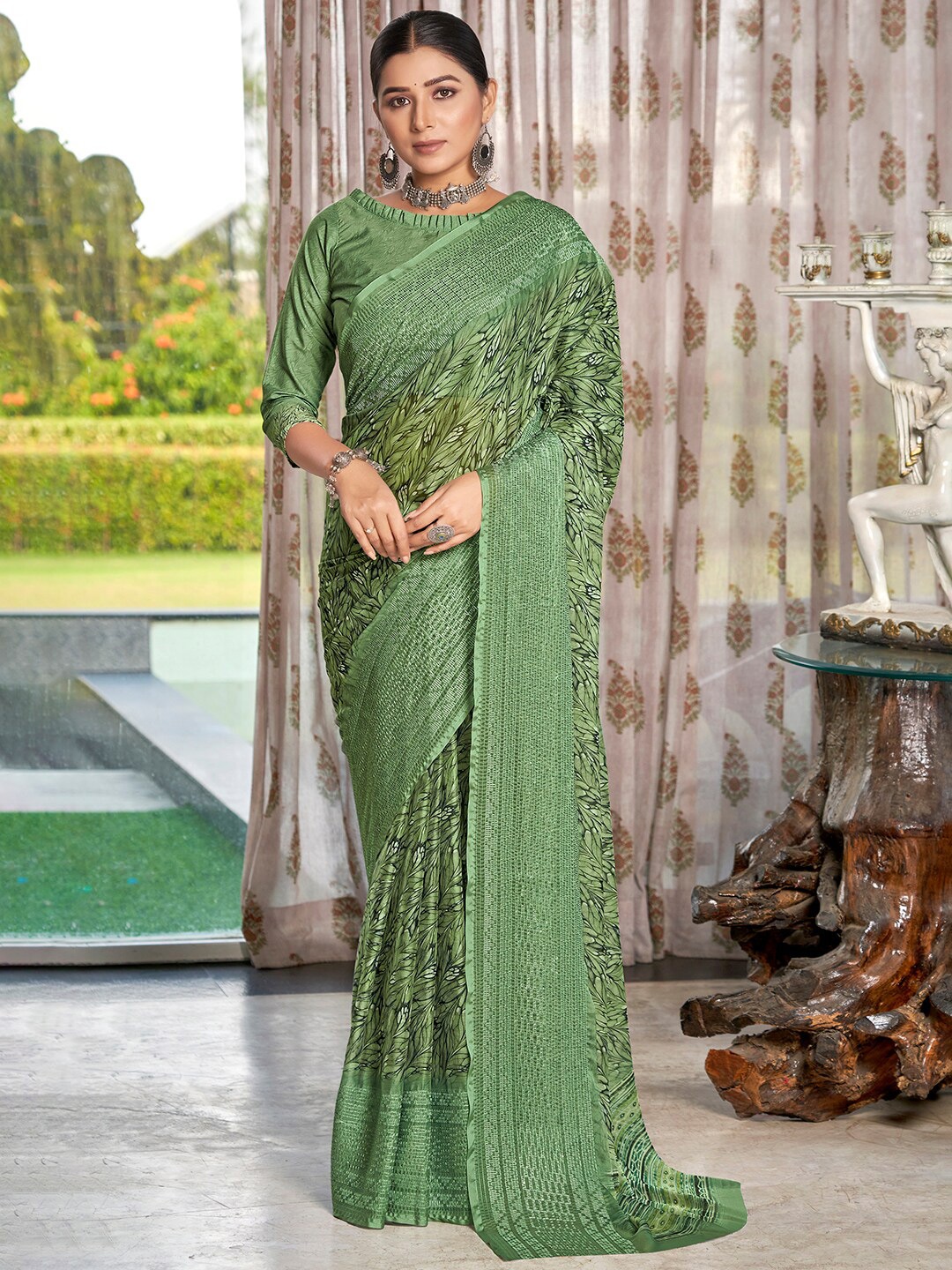 

Vishudh Abstract Embroidered Saree, Green