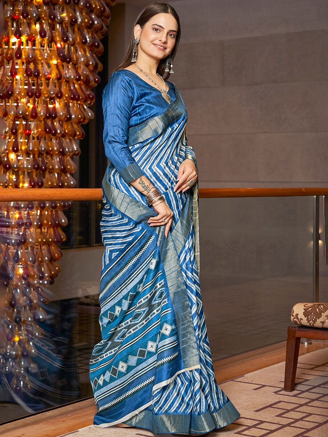 

Vishudh Geometric Printed Zari Saree, Blue