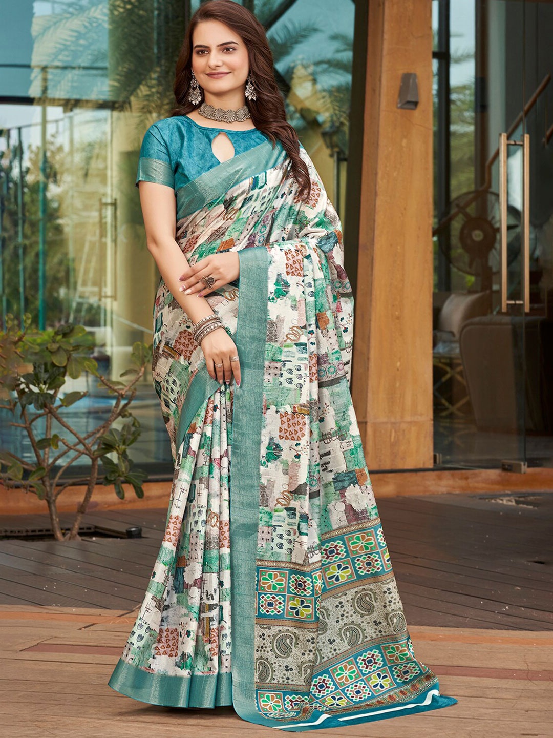 

Vishudh Abstract Printed Zari Saree, Peach