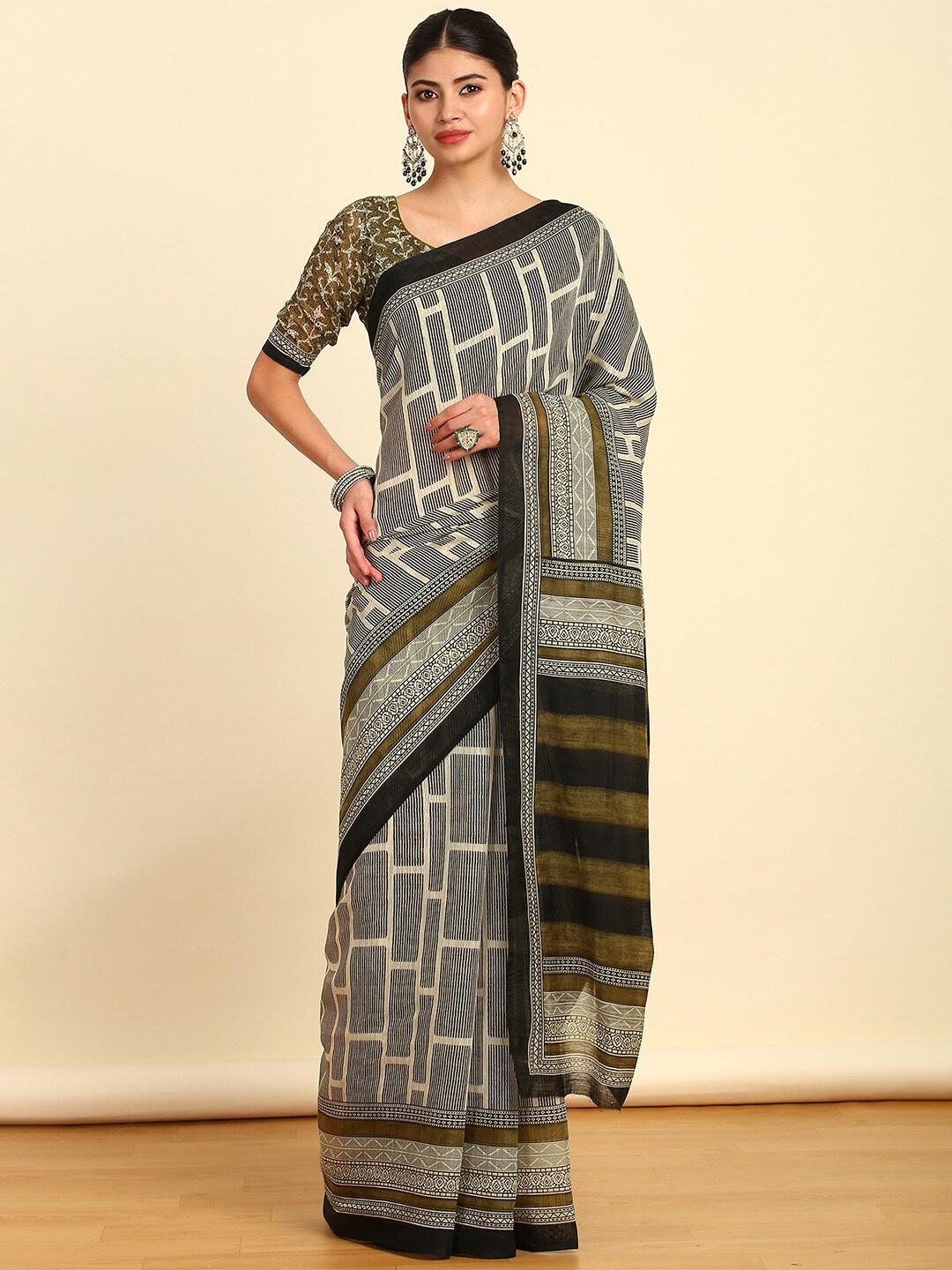 

Soch Green Geometric Printed Pure Linen Saree