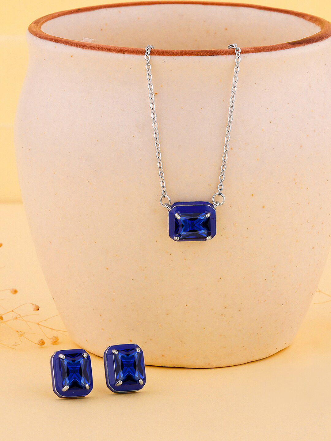 

GIVA 925 Sterling Silver Rhodium-Plated Stones Studded Pendant Set