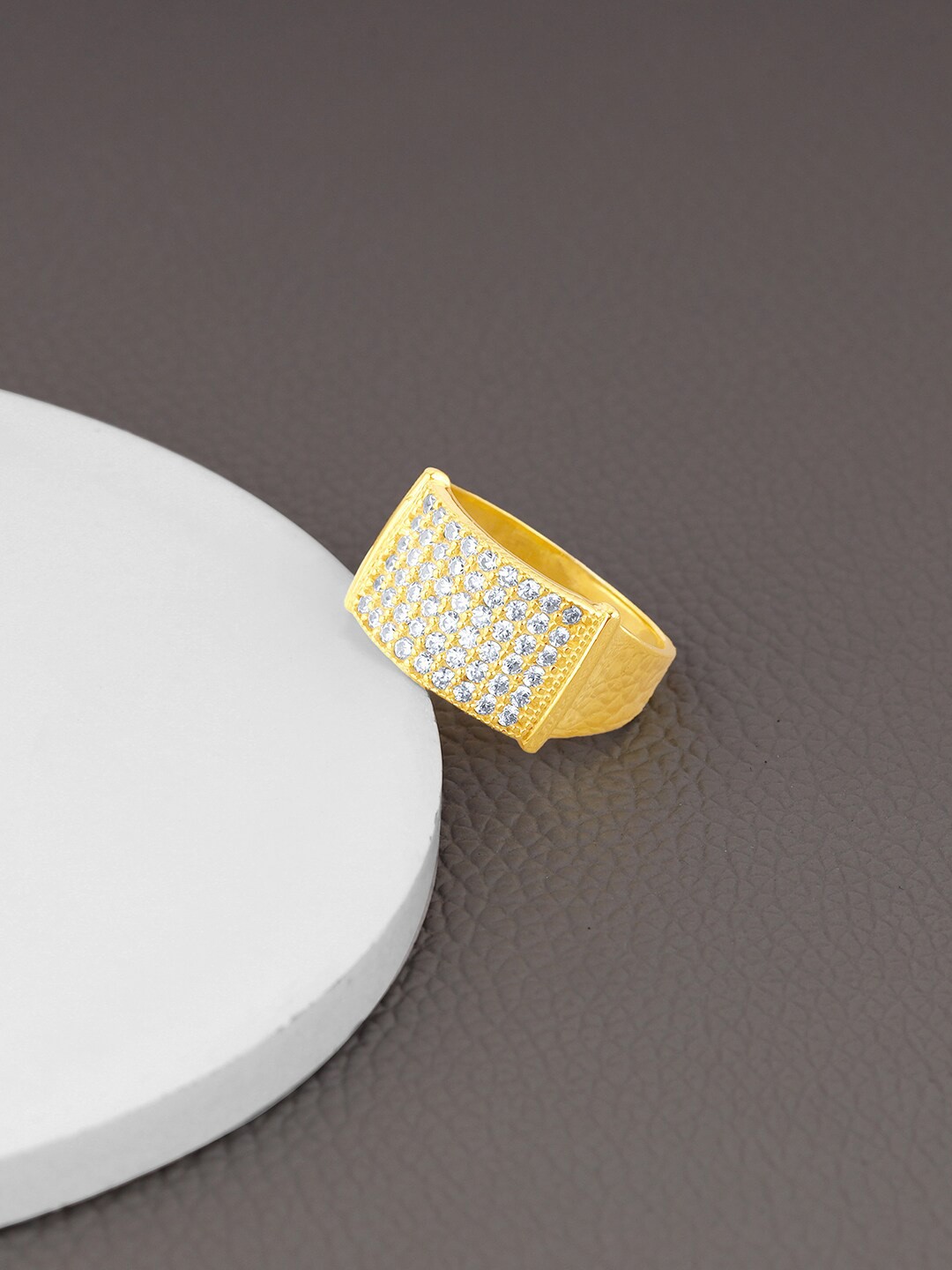 

GIVA Men 925 Sterling Silver Gold-Plated Stone-Studded Finger Ring
