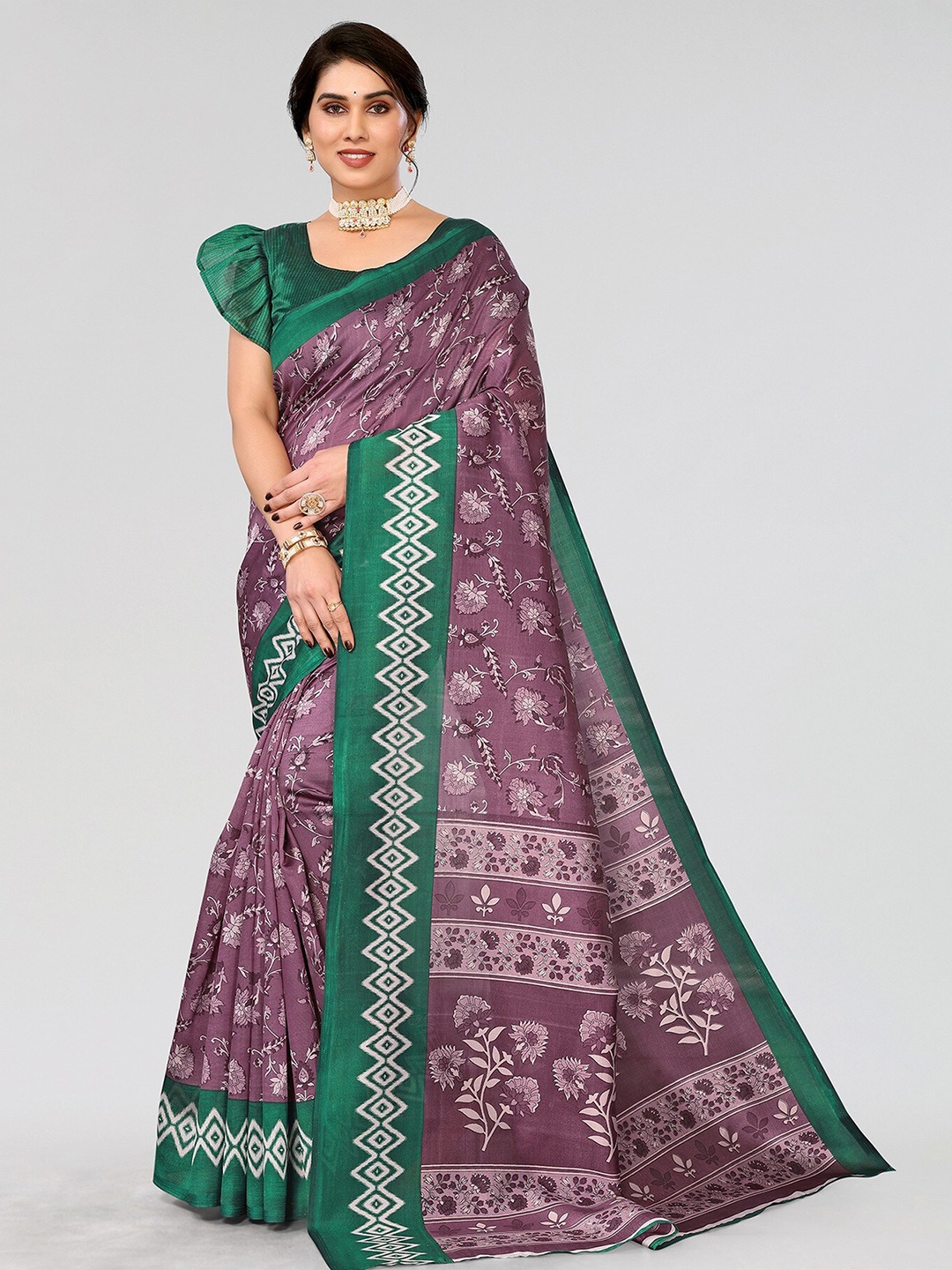 

Yashika Floral Art Silk Saree, Green