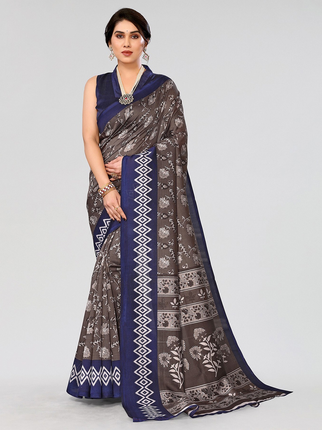 

Yashika Floral Printed Mysore Silk Saree, Navy blue