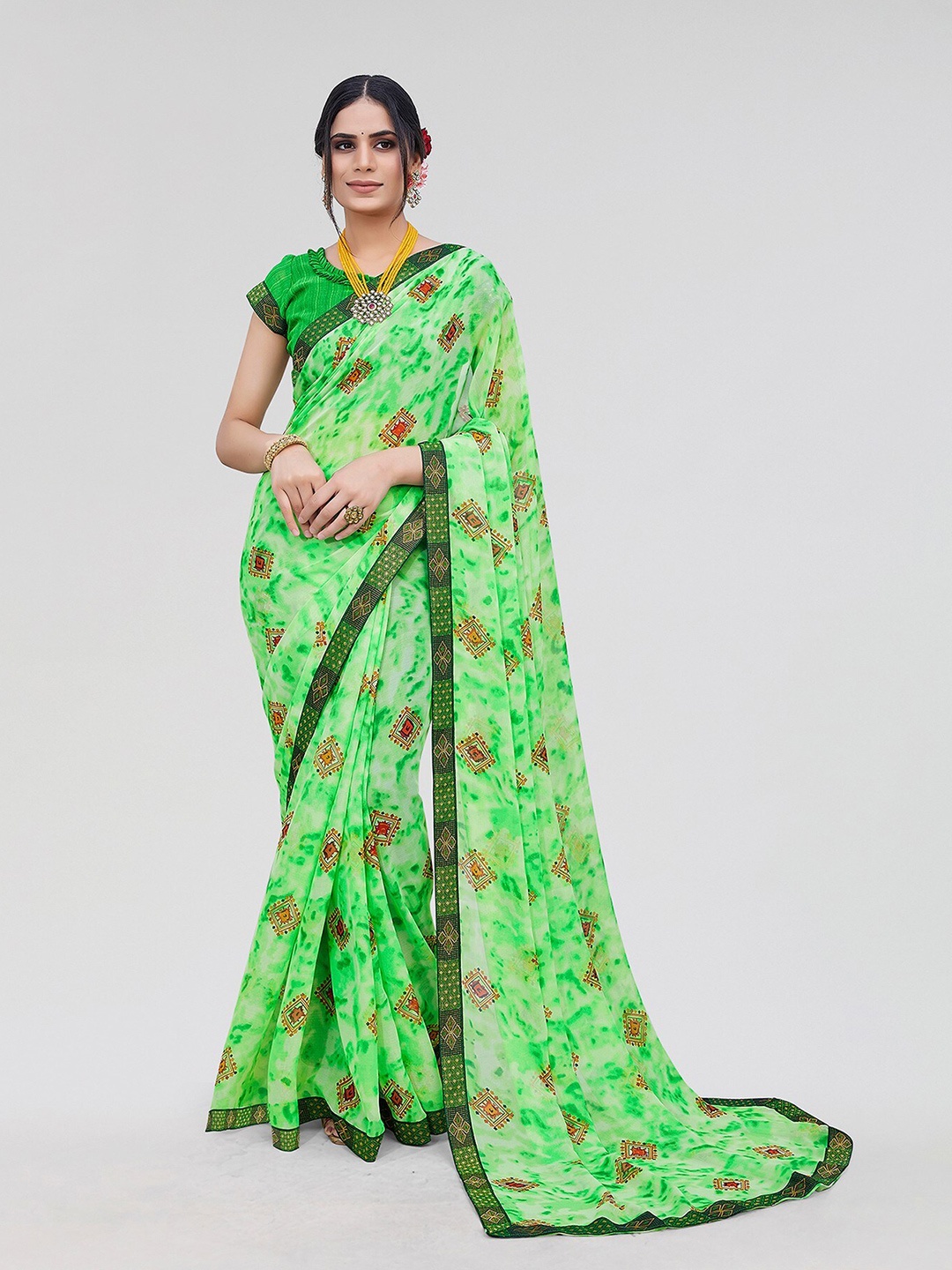 

Yashika Floral Printed Leheriya Saree, Green