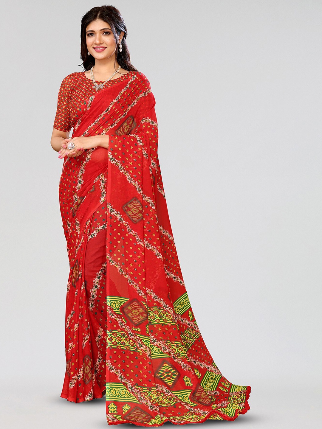 

Yashika Floral Printed Saree, Red