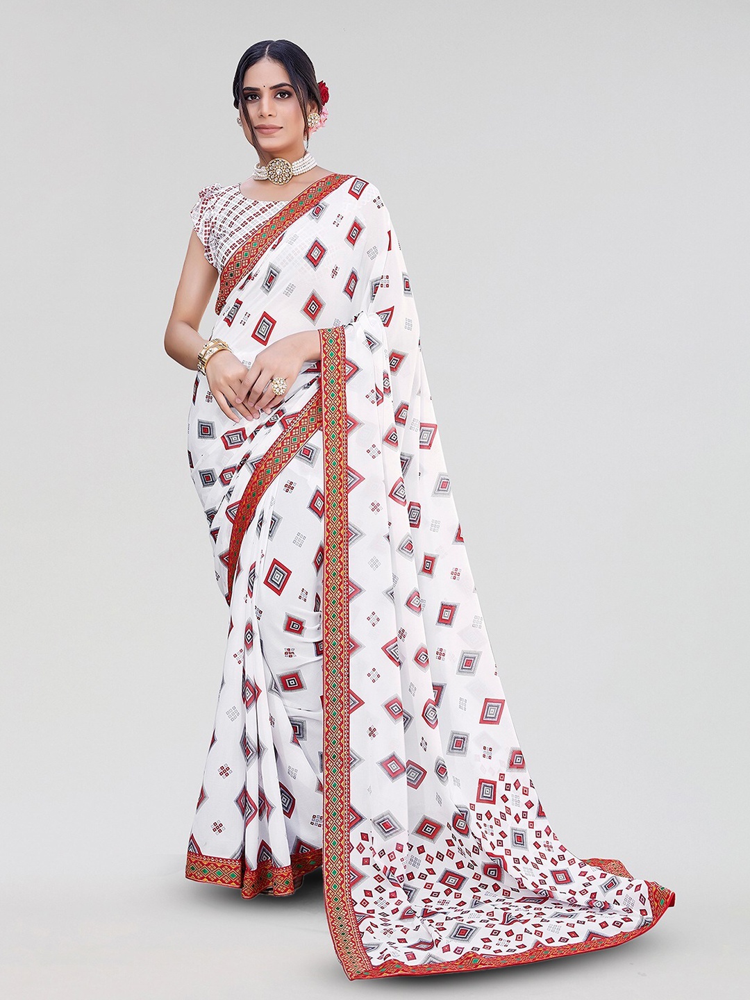 

Yashika Geometric Printed Saree, Red