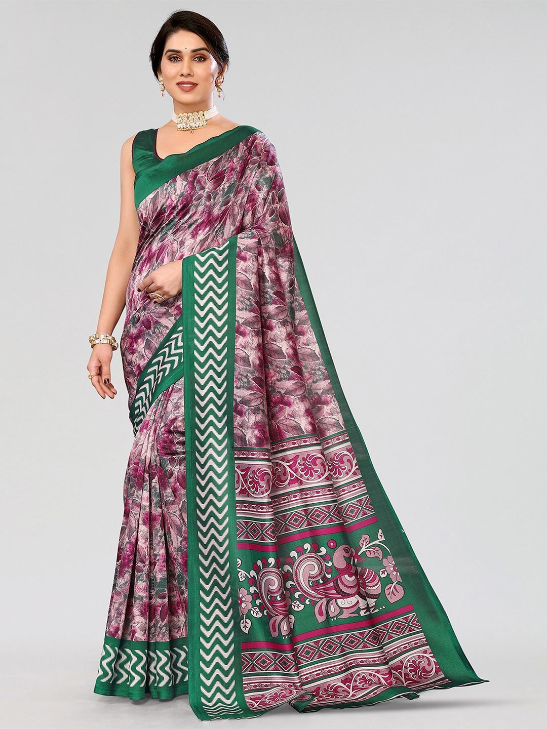 

Yashika Floral Printed Saree, Green
