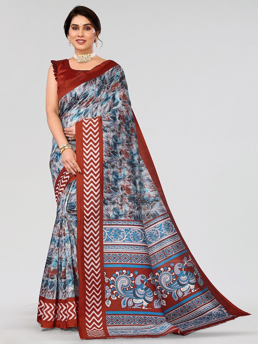 

Yashika Floral Printed Saree, Red