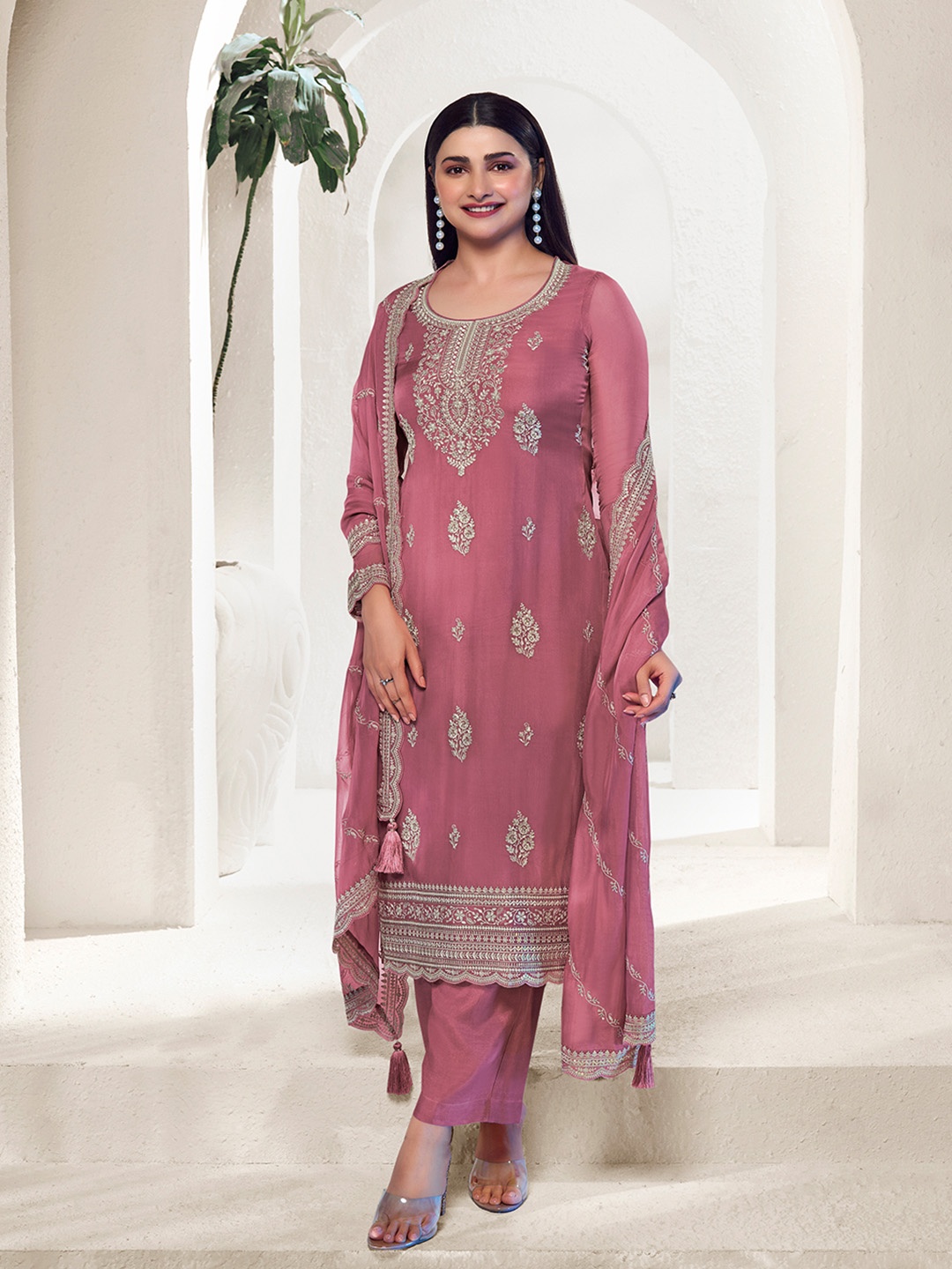 

Seerat Ethnic Motifs Embroidered Regular Thread Work Kurta with Trousers & Dupatta, Pink