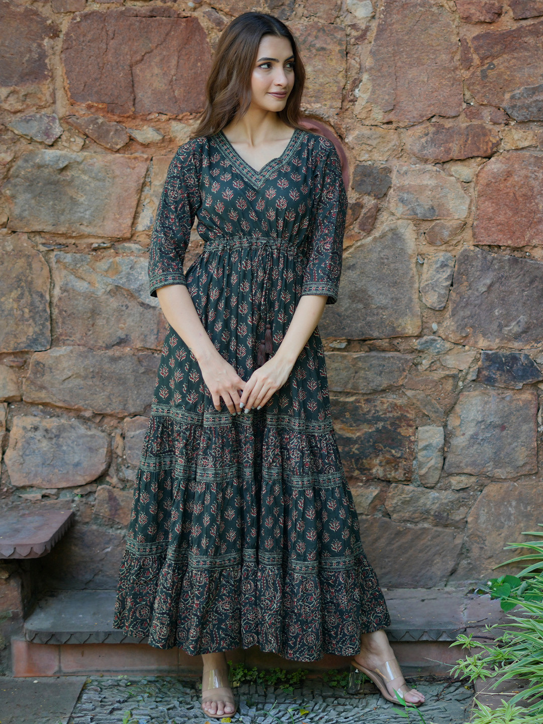 

Libas Ethnic Motifs Printed V-Neck Tie ups Detail Cotton Fit and Flare Midi Ethnic Dress, Green