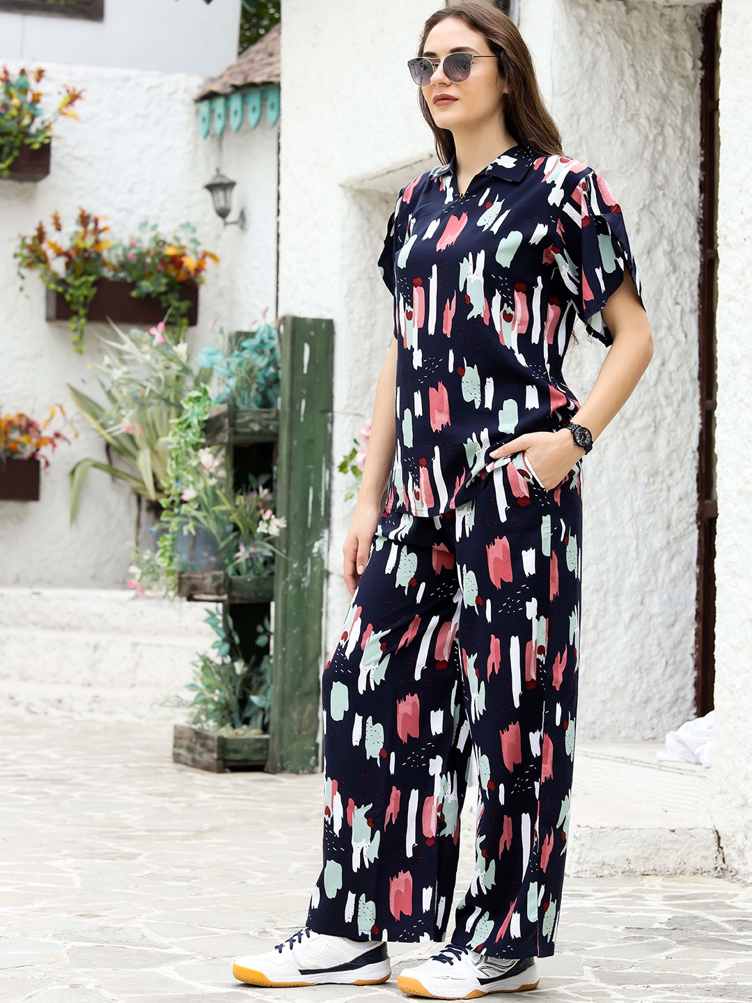 

Siya Fashion Printed Shirt With Trousers, Black