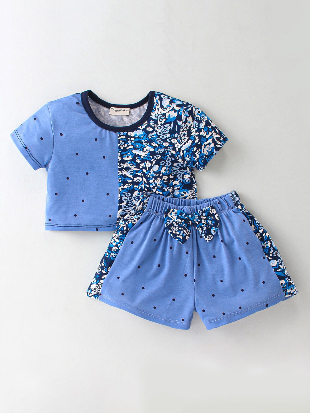 

CrayonFlakes Girls Printed Round Neck Short Sleeves Top with Shorts, Blue