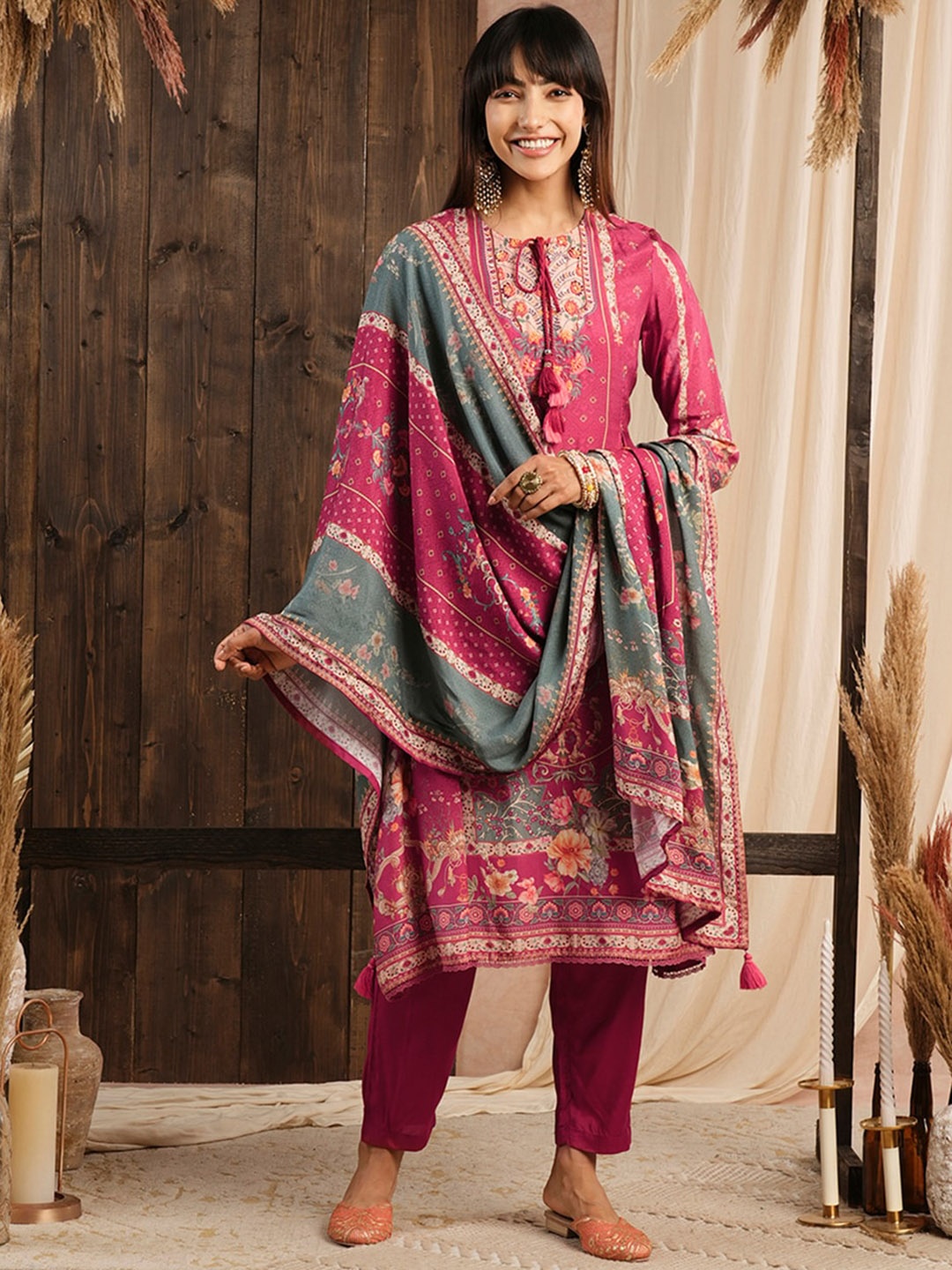 

ODETTE Floral Printed Regular Straight Kurta With Trousers & With Dupatta, Pink
