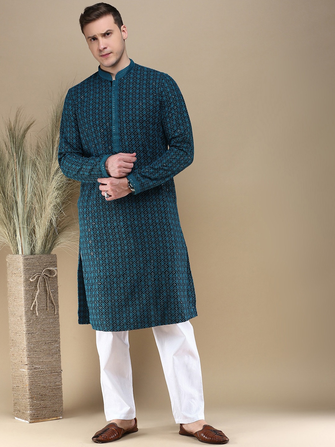 

Anouk Floral Embroidered Sequins Mandarin Collar A-Line Kurta, Green