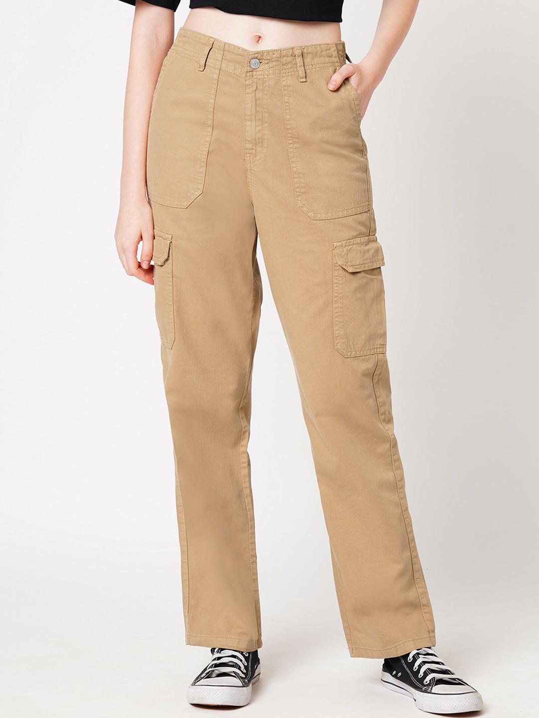 

Kraus Jeans Women Loose Fit High Rise Cargos Trousers, Brown