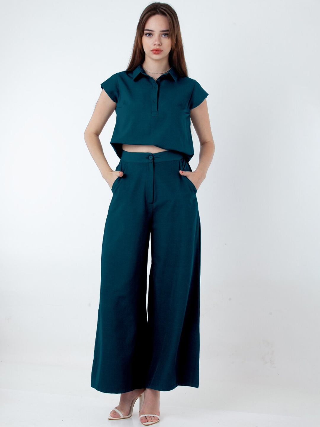 

Zink London Shirt Collar Crop Top & Trousers Co-Ords, Teal