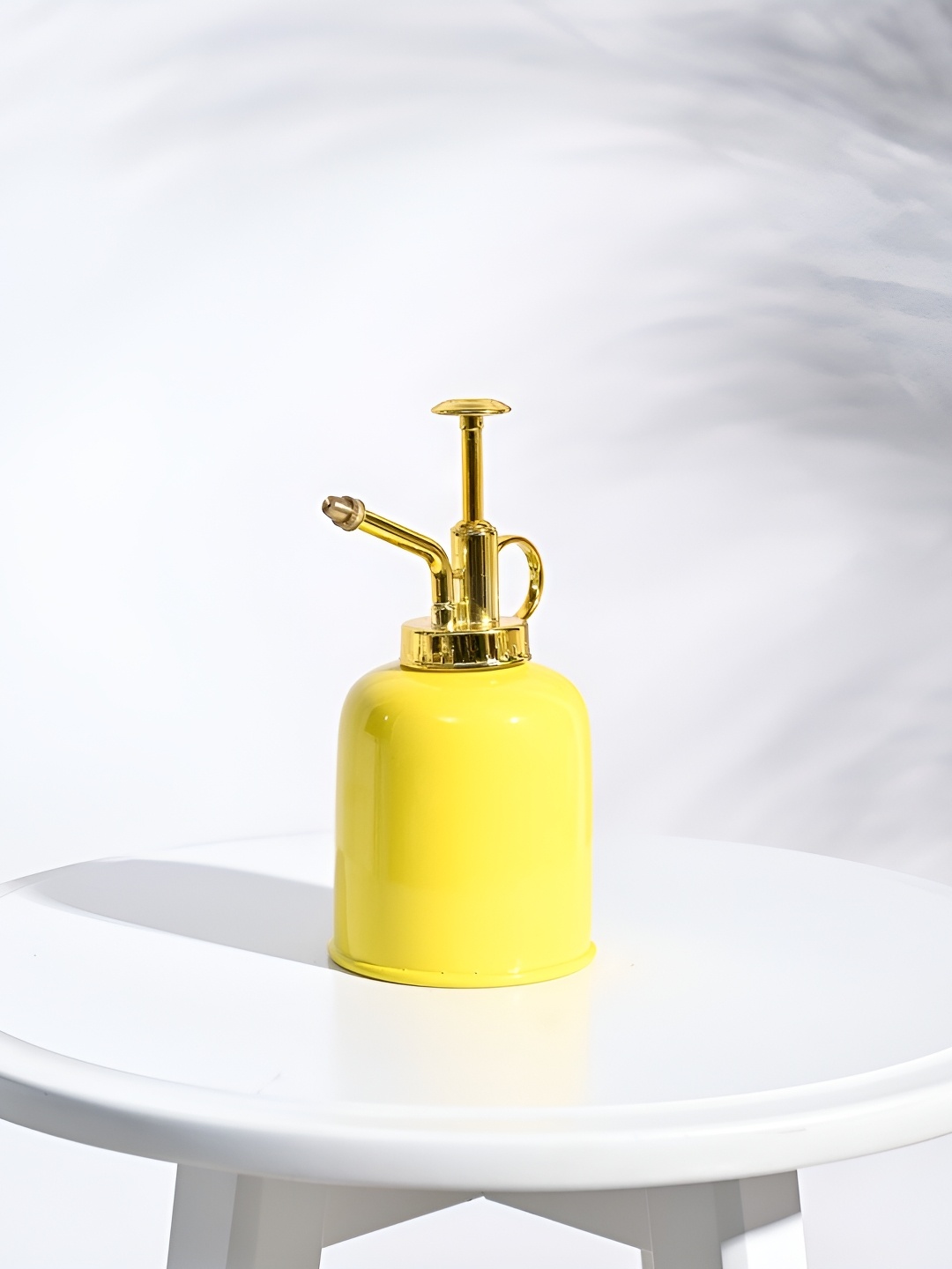 

UGAOO Yellow Stainless Steel Watering Can