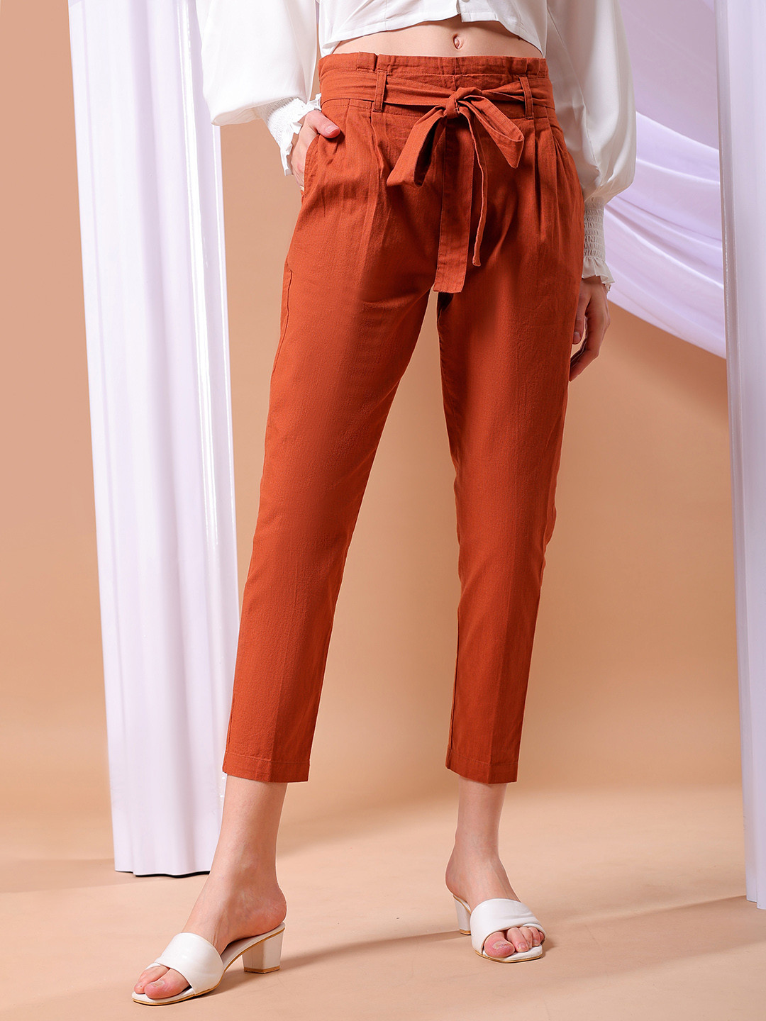 

Freehand by The Indian Garage Co Women Tapered Fit Pure Cotton High-Rise Peg Trouser, Brown