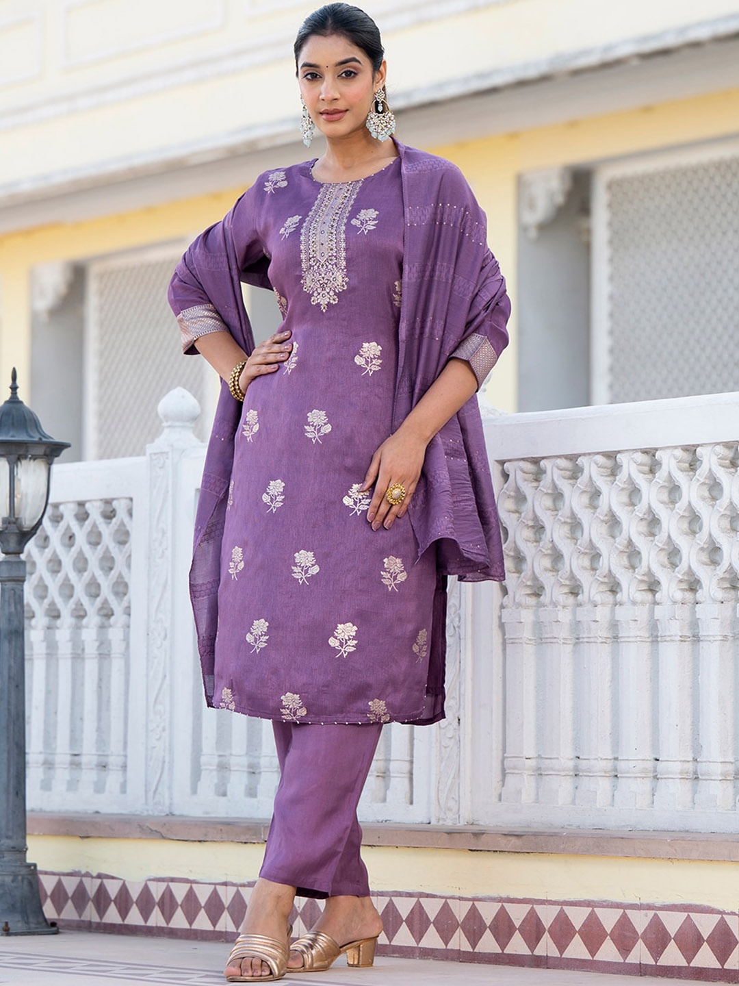 

Varanga Regular Chanderi Silk Kurta with Trouser & Dupatta, Lavender