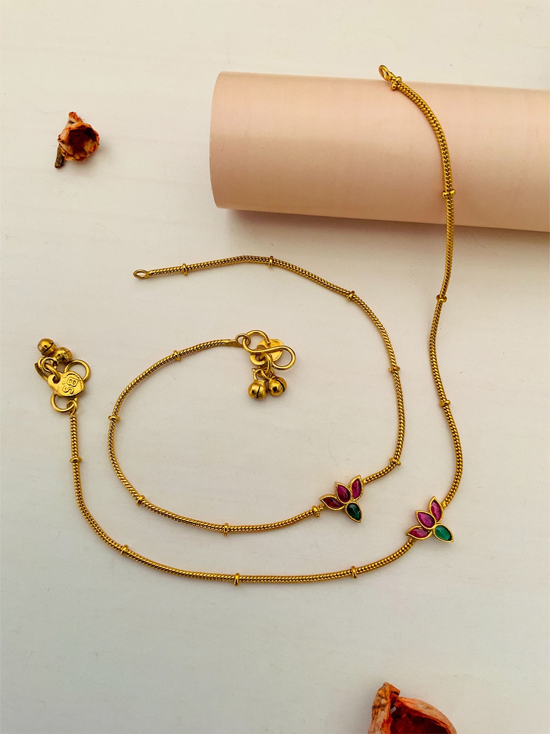 

Anouk Set Of 2 Gold-Plated Kundan-Studded and Beaded Brass Anklet