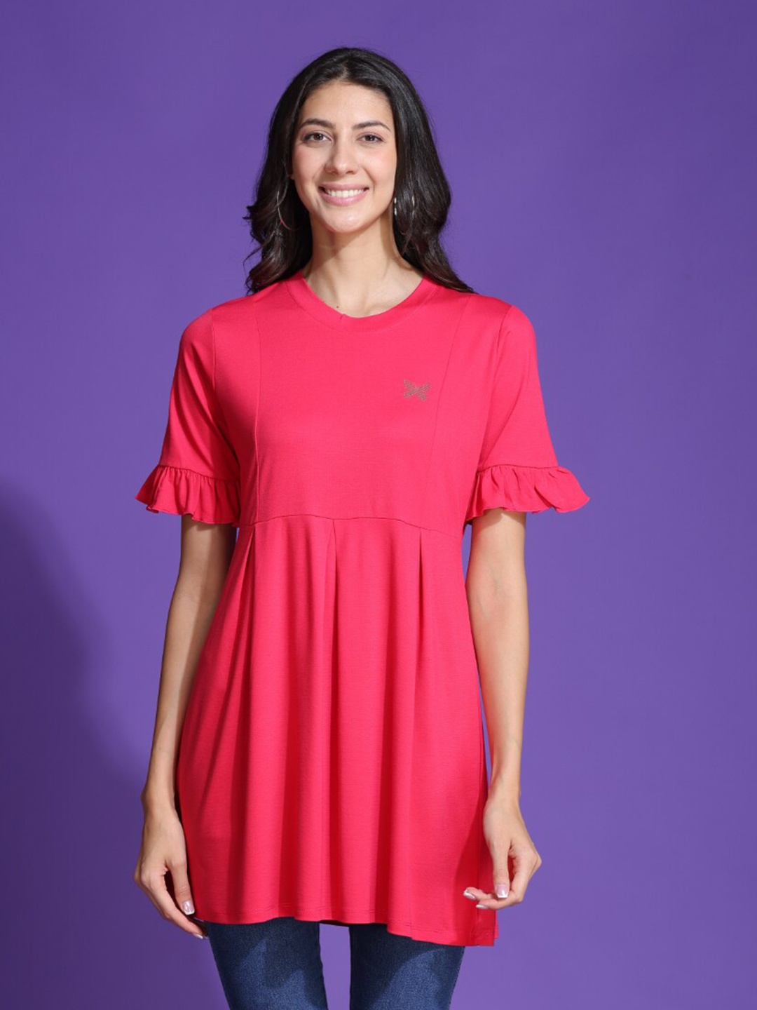 

TITTLI Round Neck Short Sleeves Longline Top, Red