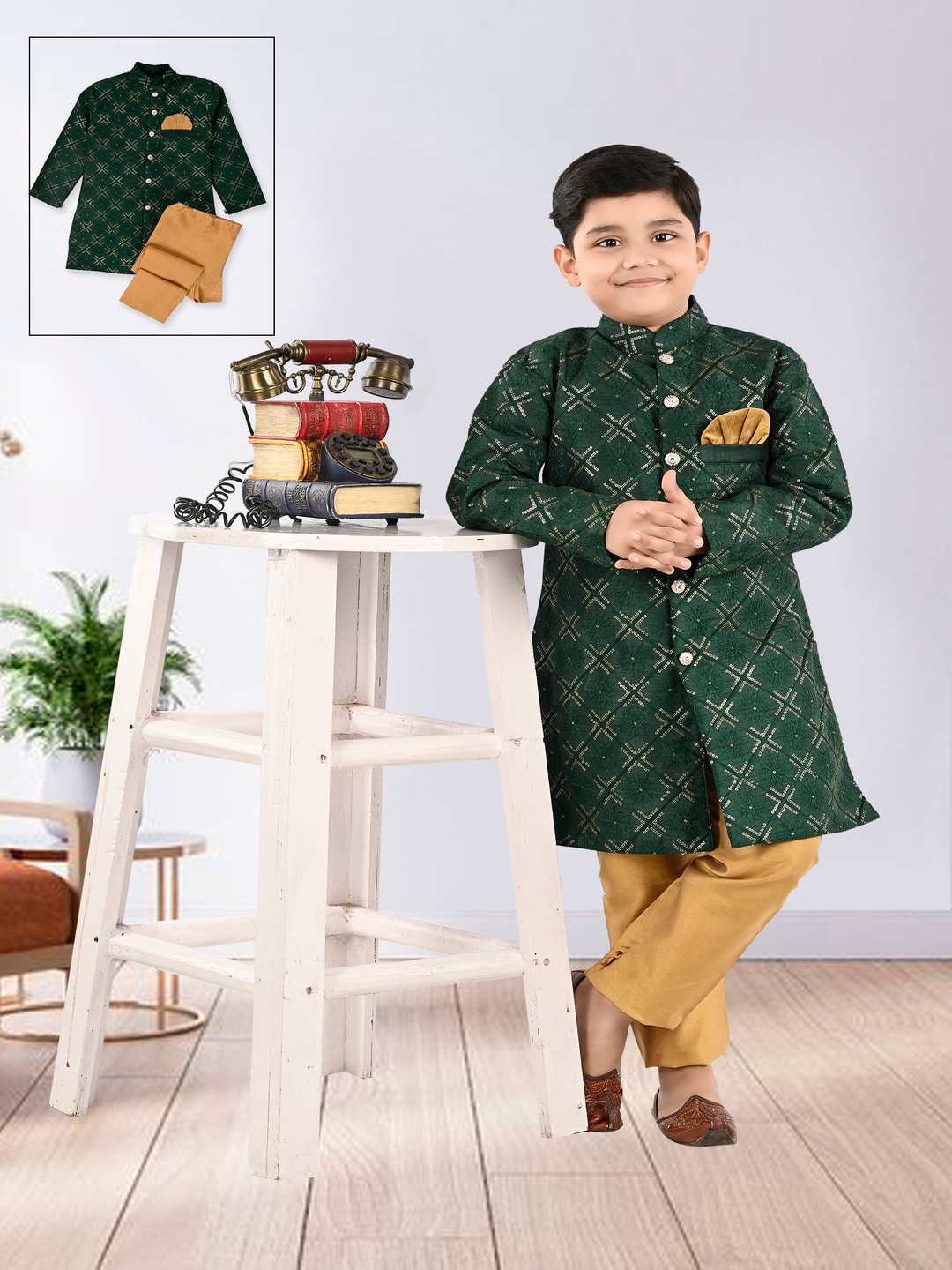 

BAESD Boys Mandarin Collar Printed Sequinned Regular Kurta with Trousers, Green
