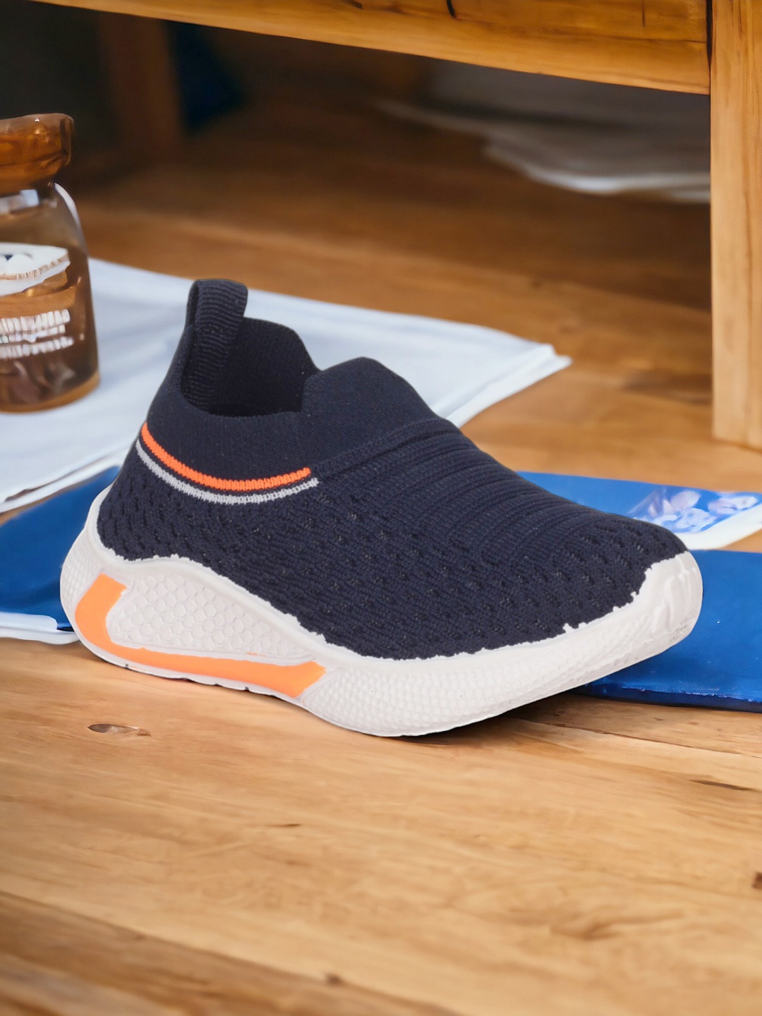 

Lil Lollipop Kids Textured Slip-On Sneakers, Navy blue