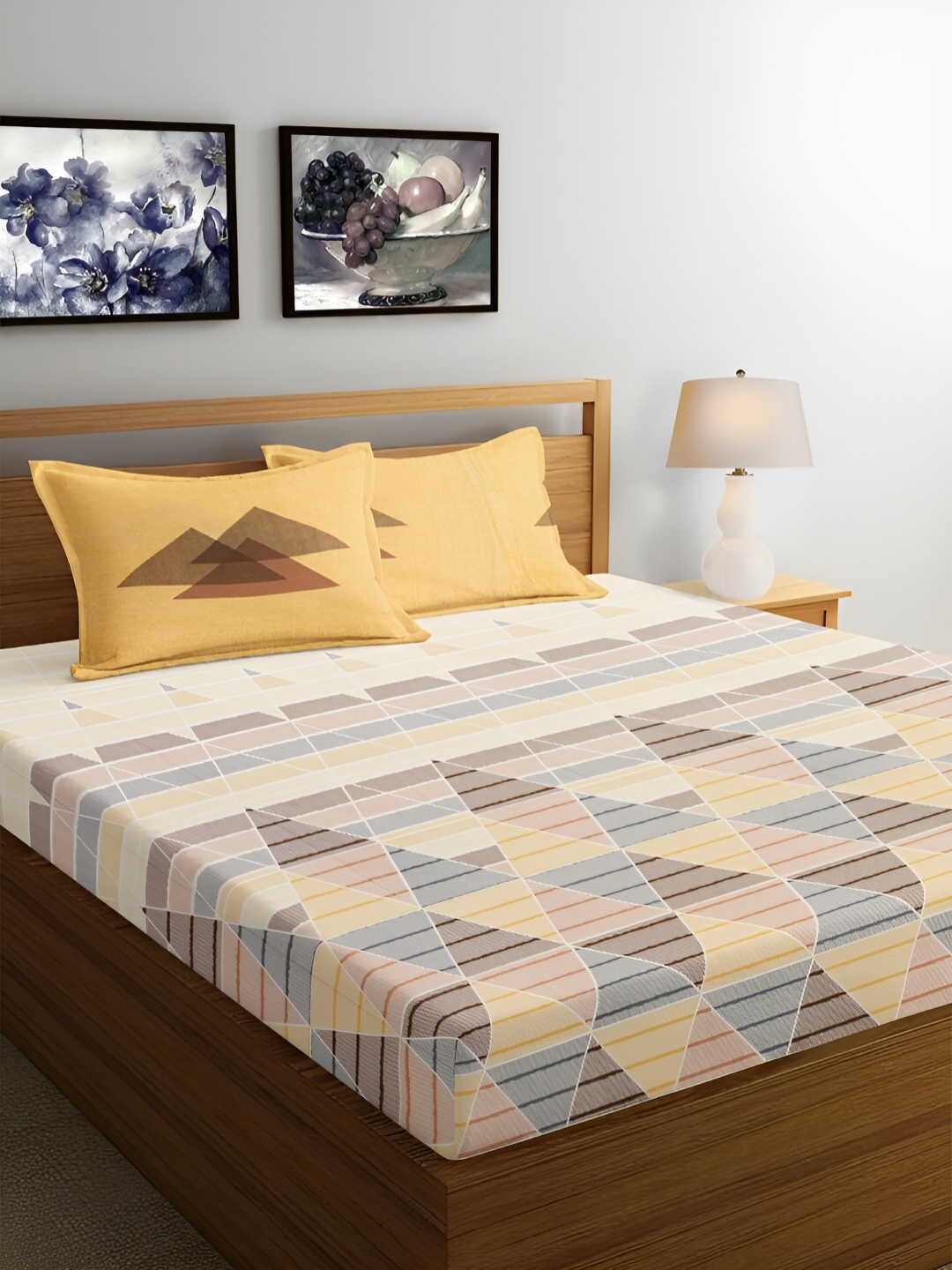 

Srijee Decors Yellow & Brown Geometric 250 TC Fitted Cotton King Bedsheet Set