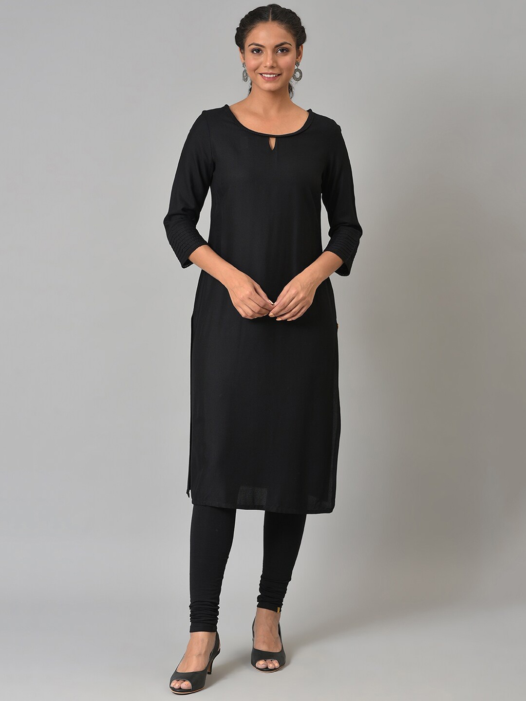 

AURELIA Keyhole Neck Regular Sleeves Kurta, Black