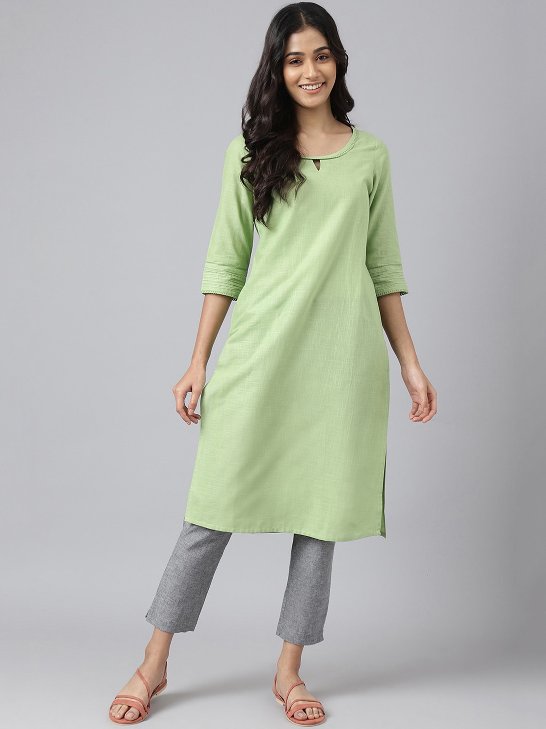 

AURELIA Striped Keyhole Neck Flared Sleeves Cotton Thread Work Kurta, Green