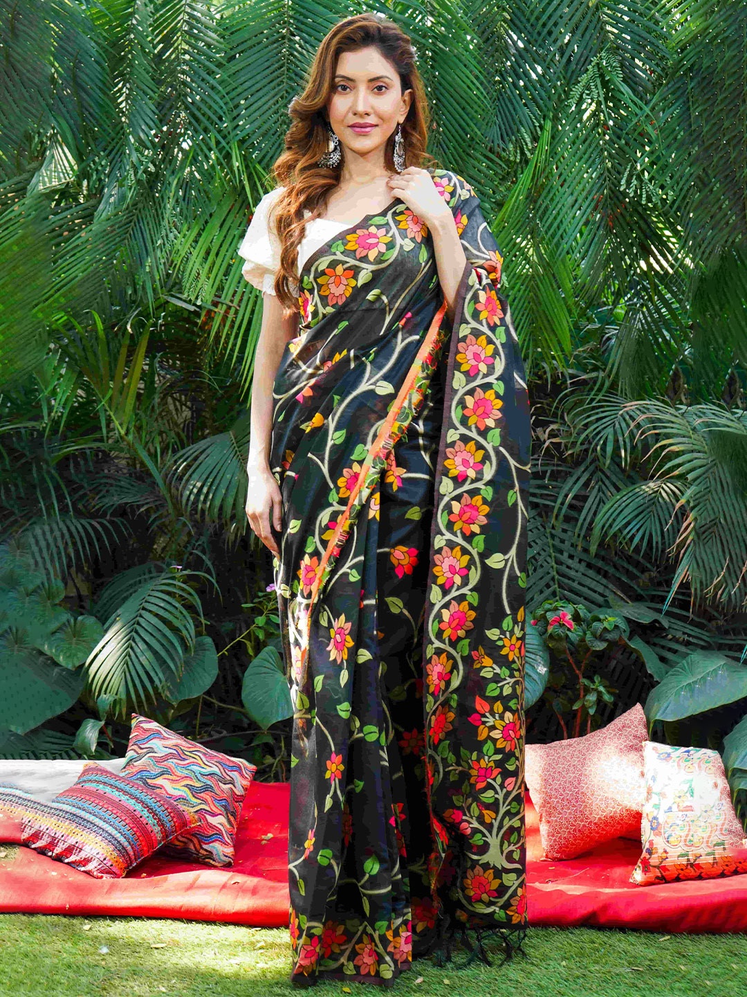 

BEATITUDE Floral Pure Cotton Saree, Black