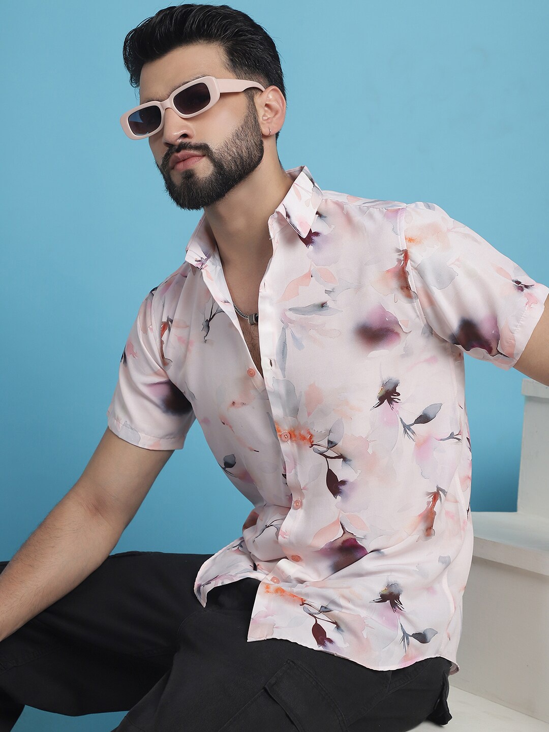 

Indian Needle Classic Floral Printed Opaque Cotton Casual Shirt, Peach