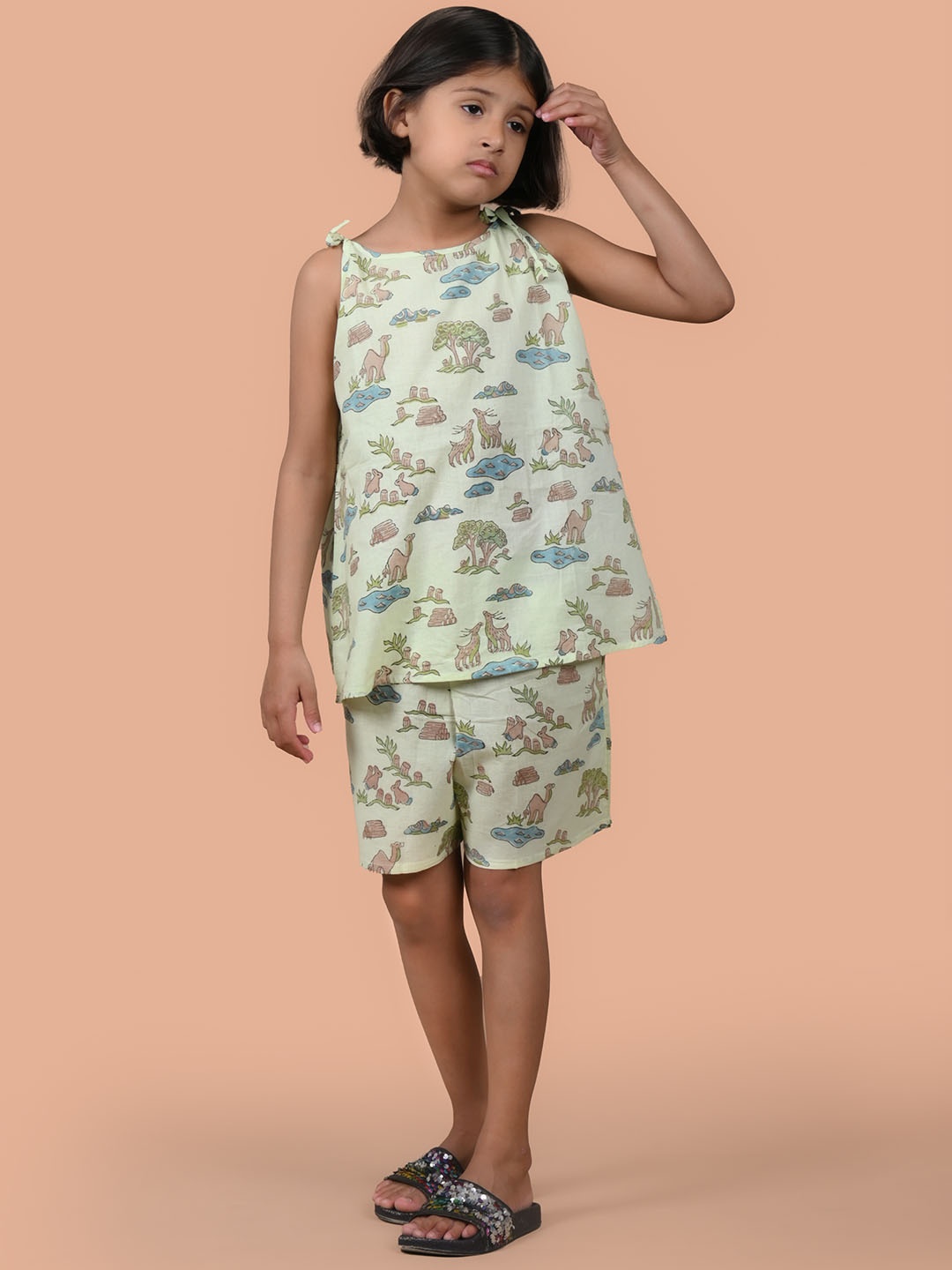 

BAESD Girls Printed Pure Cotton Top With Shorts, Green