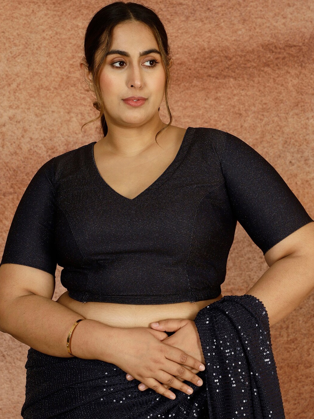 

Amydus Plus Size Textured Shimmer V-Neck Saree Blouse, Navy blue