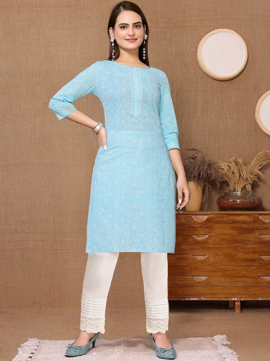 

Rangita Floral Printed Regular Pure Cotton Kurta with Trousers, Blue