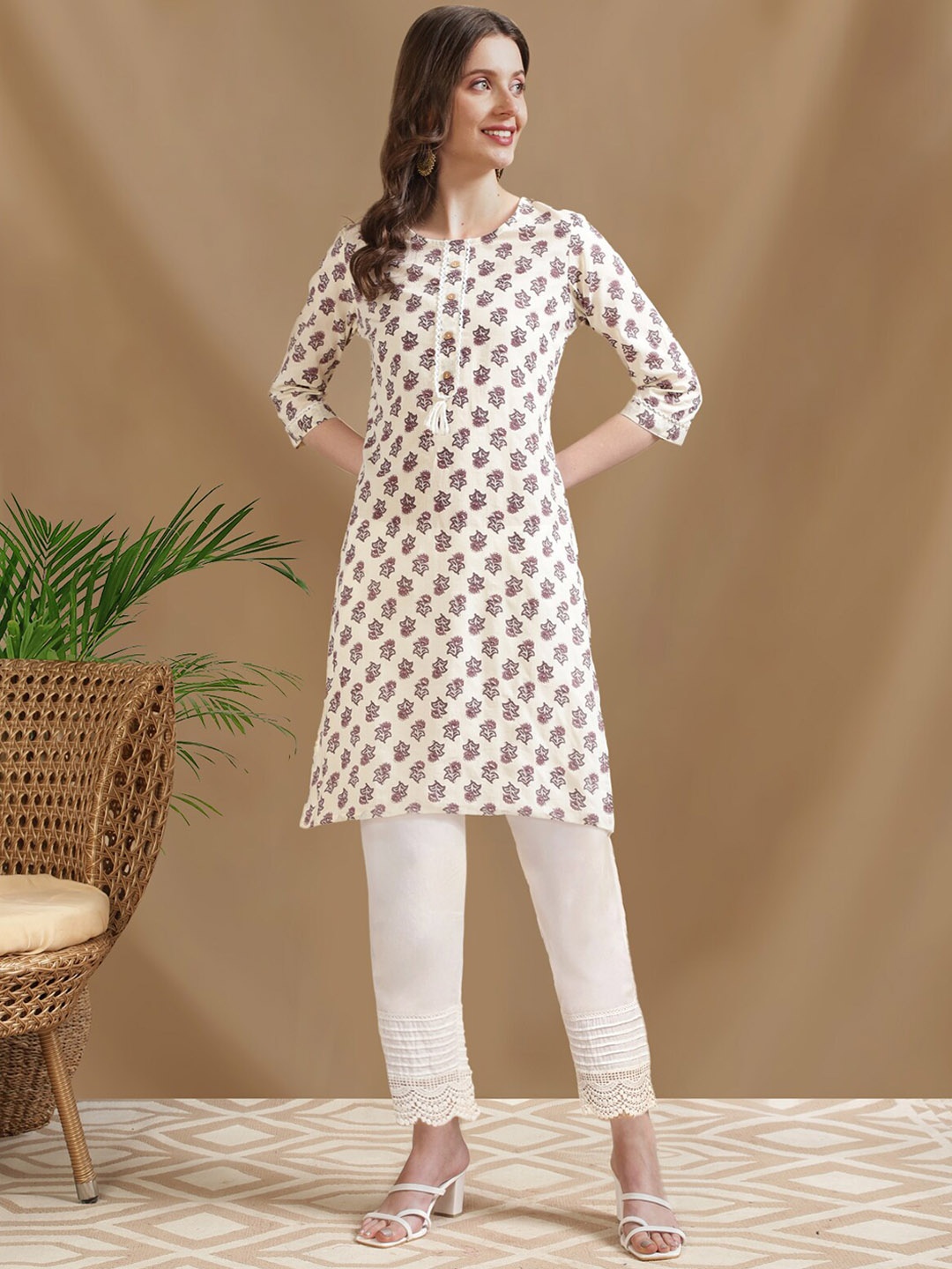 

Rangita Ethnic Motifs Printed Regular Pure Cotton Kurta with Trousers, Off white