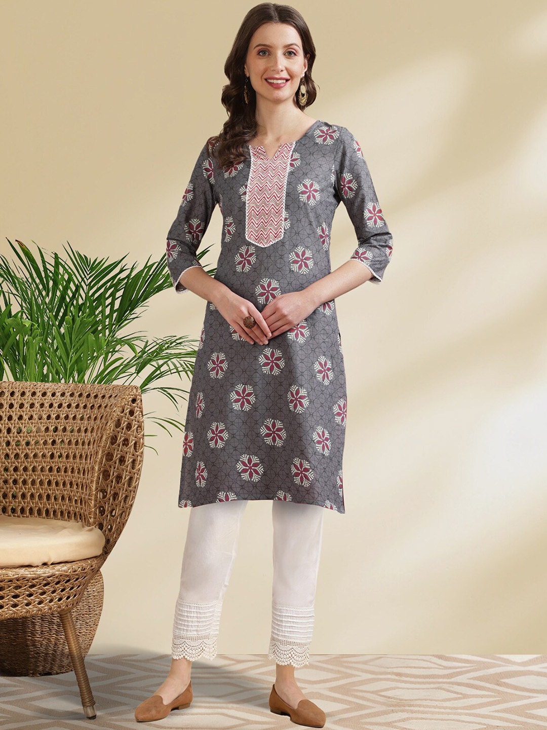 

Rangita Floral Printed Regular Pure Cotton Kurta with Trousers, Grey