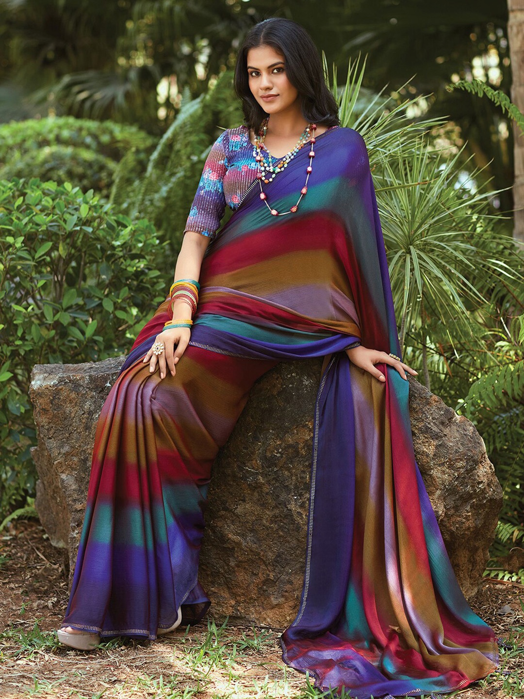 

Mitera Striped Printed Saree, Navy blue