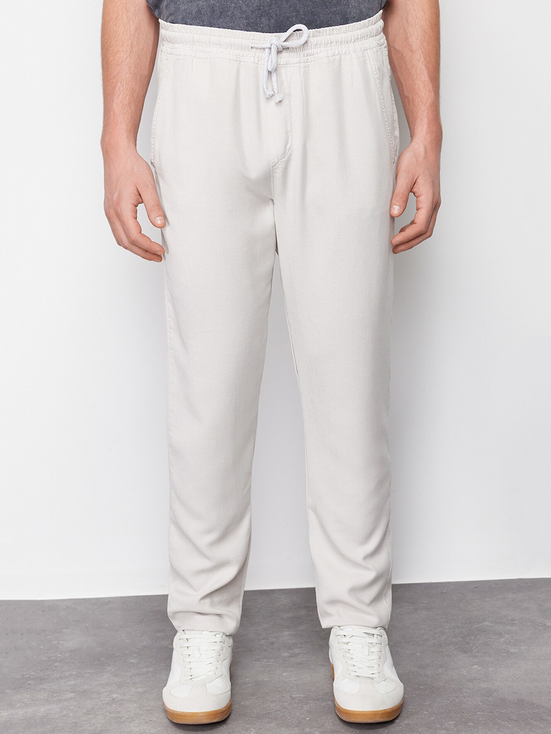 

Trendyol Unisex Mid-Rise Regular Fit Regular Trouser, Na