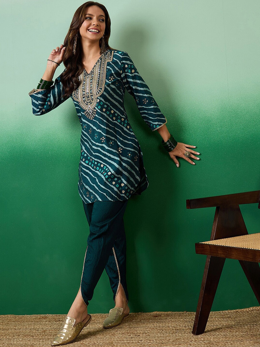 

Sangria Sequence Embroidered V-Neck Kurti With Dhoti Pant, Teal