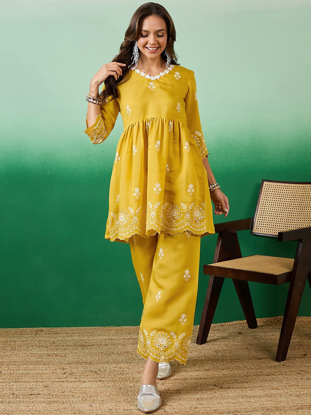 

Sangria Broing Work Embroidered Kurta & Trousers Set, Yellow