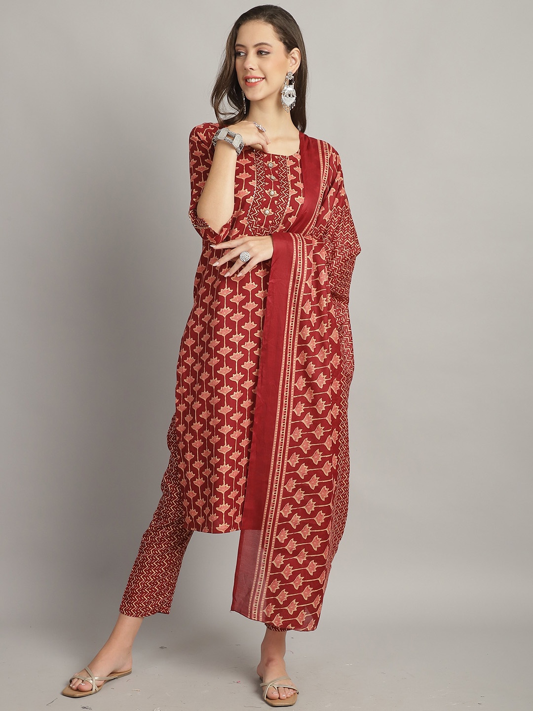 

Roly Poly Ethnic Motifs Printed Regular Gotta Patti Kurta with Trousers & Dupatta, Maroon