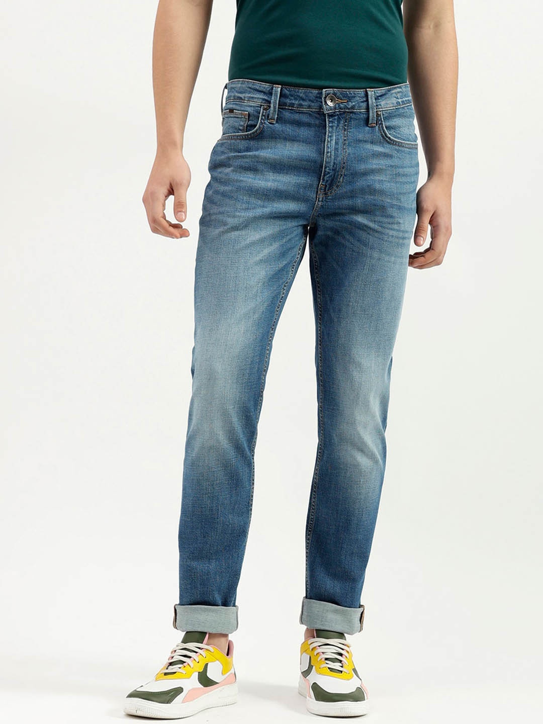 

United Colors of Benetton Men Slim Fit Clean Look Heavy Fade Stretchable Jeans, Blue