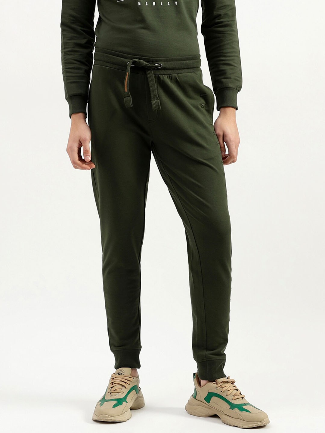 

United Colors of Benetton Men Mid-Rise Regular Fit Jogger Trouser, Green