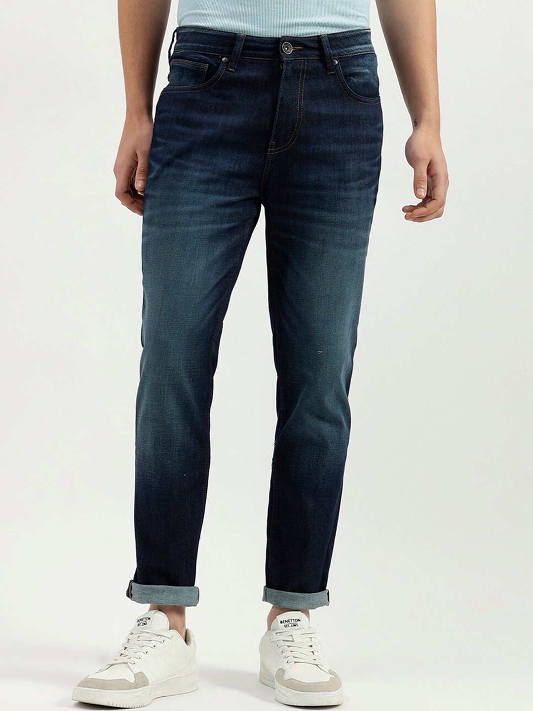 

United Colors of Benetton Men Clean Look Mid-Rise Light Fade Jeans, Blue