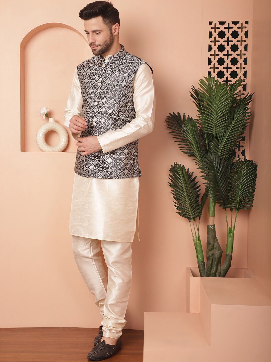 

Anouk Ethnic Motifs Woven Design Nehru Jacket With Kurta & Pyjama, Navy blue