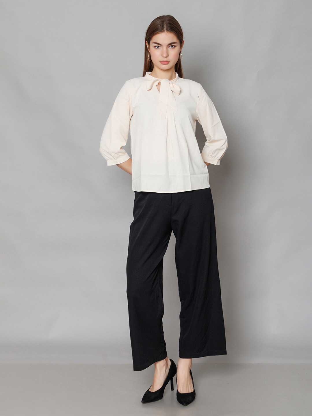 

Zink Studio Tie Up Neck Top, Off white